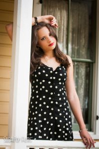 girl senior portraits, polkadot dress